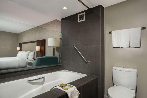 DoubleTree By Hilton Hotel Monrovia - Pasadena image 7